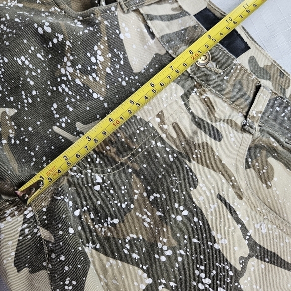 Qruel size 32 waist 100% cotton distressed camo pants with reinforced knees - Picture 6 of 10